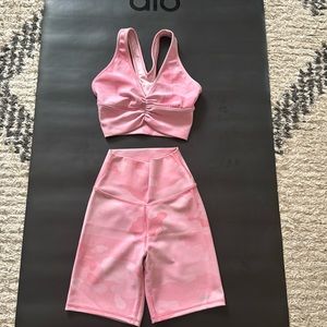 Alo Yoga Set